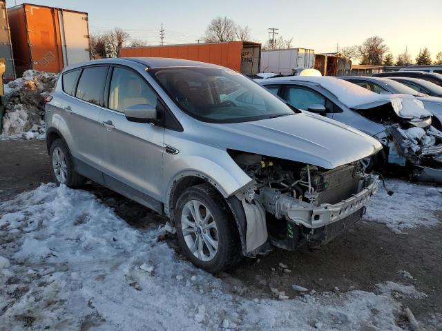 Photo 4 from auction – 2019 FORD ESCAPE SE with VIN 1FMCU0GD0KUB59277