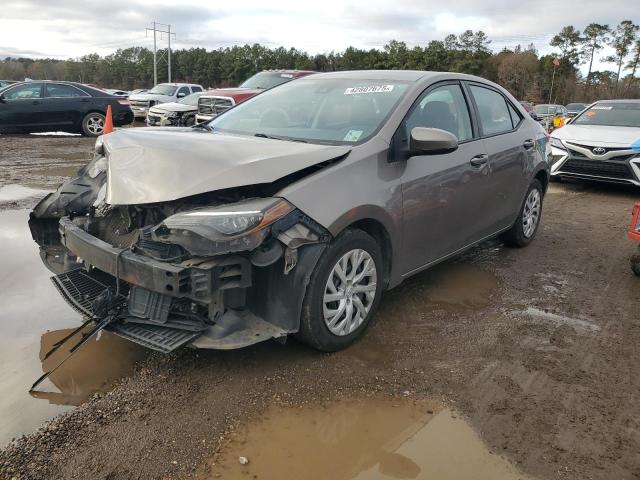 TOYOTA COROLLA L 2018 с VIN 5YFBURHEXJP830123 - Фото с аукциона