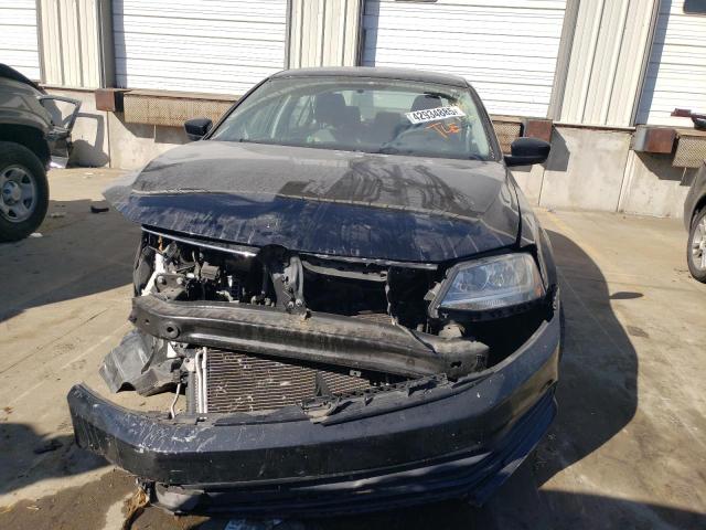 Photo 5 from auction – 2017 VOLKSWAGEN JETTA S with VIN 3VW2B7AJ5HM230884