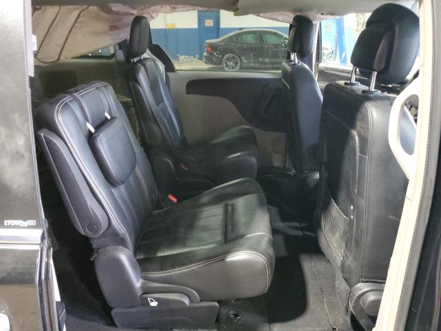 Photo 11 from auction – 2014 CHRYSLER TOWN & COU with VIN 2C4RC1BG7ER270922