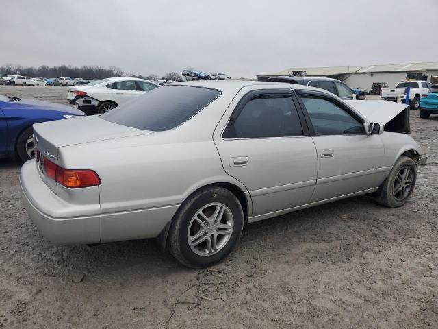 Photo 3 from auction – 2000 TOYOTA CAMRY CE with VIN 4T1BG22K6YU005802
