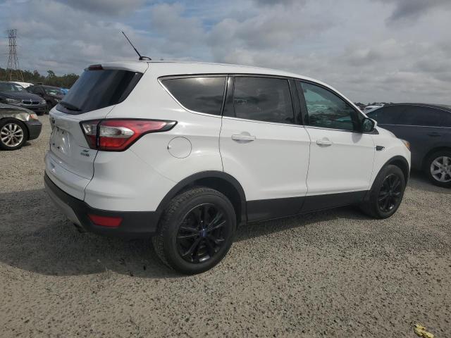 Photo 3 from auction – 2017 FORD ESCAPE SE with VIN 1FMCU9GD6HUE93021