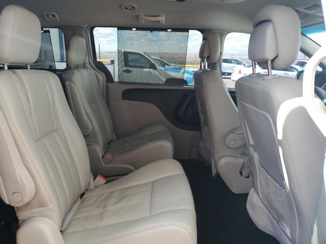 Photo 11 from auction – 2015 CHRYSLER TOWN & COU with VIN 2C4RC1BG3FR710913