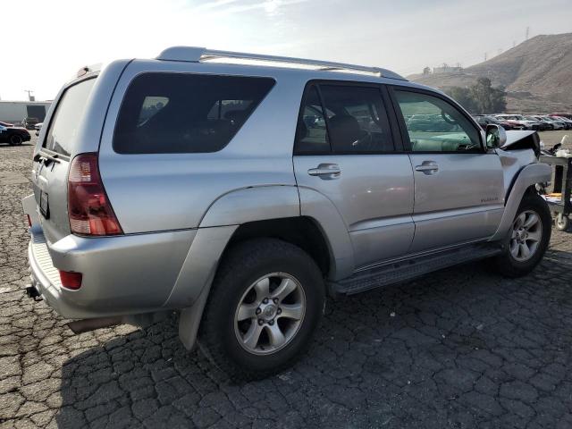 Foto 3 de la subasta – 2005 TOYOTA 4RUNNER SR con VIN JTEZU14R858035481