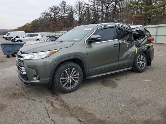 TOYOTA HIGHLANDER 2019 with VIN 5TDJZRFH4KS720767 - Photo from auction