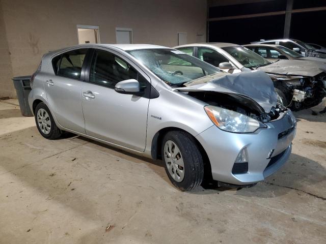 Photo 4 from auction – 2013 TOYOTA PRIUS C with VIN JTDKDTB32D1553349