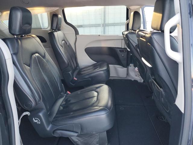 Photo 11 from auction – 2017 CHRYSLER PACIFICA T with VIN 2C4RC1EGXHR757693