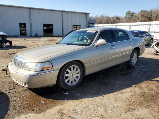LINCOLN TOWN CAR S 2011 with VIN 2LNBL8CV3BX766102 - Photo from auction