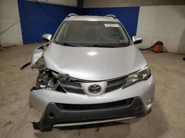 Photo 5 from auction – 2015 TOYOTA RAV4 LIMIT with VIN JTMDFREV6FD165187