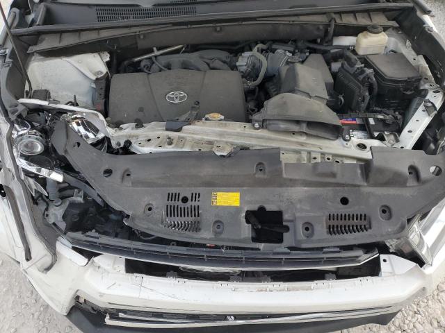 Photo 12 from auction – 2017 TOYOTA HIGHLANDER with VIN 5TDYZRFH1HS226017