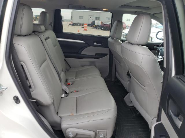 Photo 11 from auction – 2017 TOYOTA HIGHLANDER with VIN 5TDJGRFH1HS029940