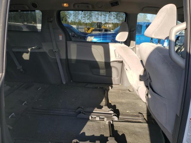 Photo 11 from auction – 2015 TOYOTA SIENNA LE with VIN 5TDKK3DC8FS574201