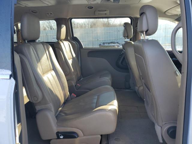Photo 11 from auction – 2014 CHRYSLER TOWN & COU with VIN 2C4RC1BG2ER207467