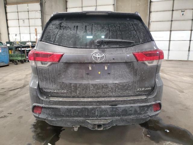 Photo 6 from auction – 2018 TOYOTA HIGHLANDER with VIN 5TDJZRFH2JS813866