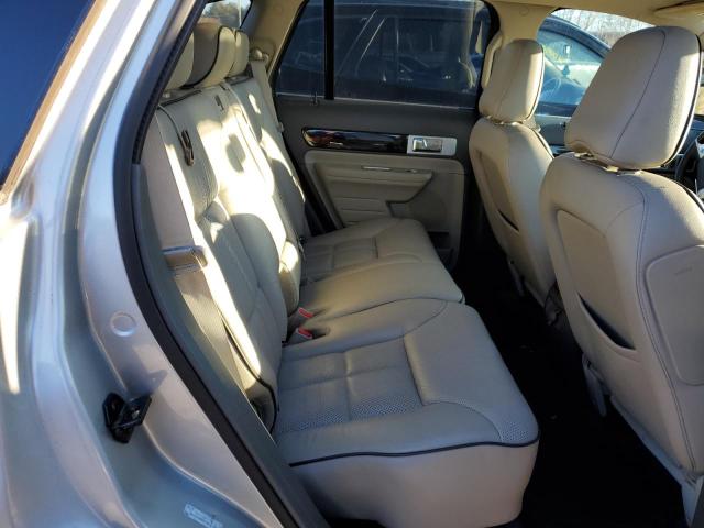 Photo 11 from auction – 2009 LINCOLN MKX with VIN 2LMDU88C09BJ11937