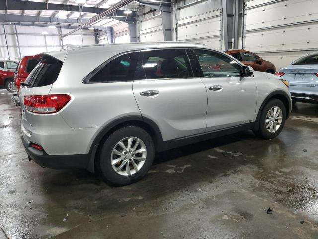 Photo 3 from auction – 2016 KIA SORENTO LX with VIN 5XYPGDA58GG009447
