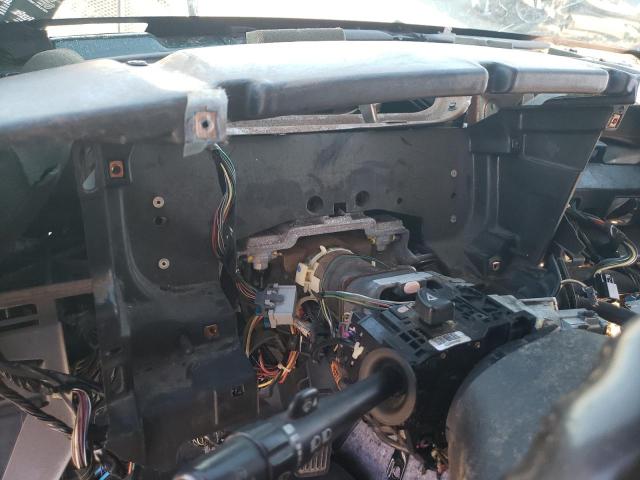 Photo 9 from auction – 2004 CHEVROLET AVALANCHE with VIN 3GNEK12T44G154412