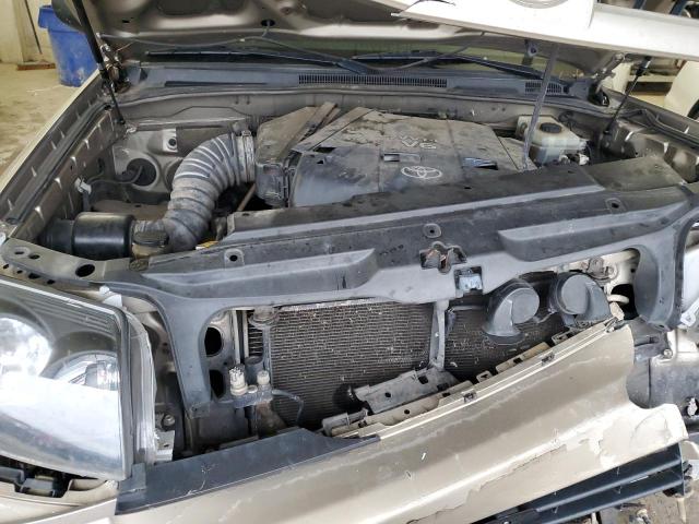 Photo 12 from auction – 2004 TOYOTA 4RUNNER SR with VIN JTEZU14RX40023233
