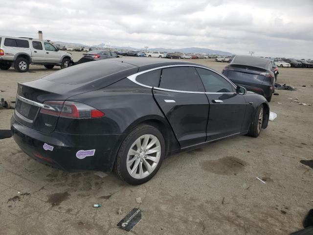Снимка 3 от търг – 2018 TESLA MODEL S с VIN 5YJSA1E27JF281576