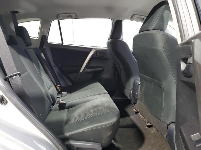 Photo 11 from auction – 2018 TOYOTA RAV4 LE with VIN JTMBFREV2JJ229551