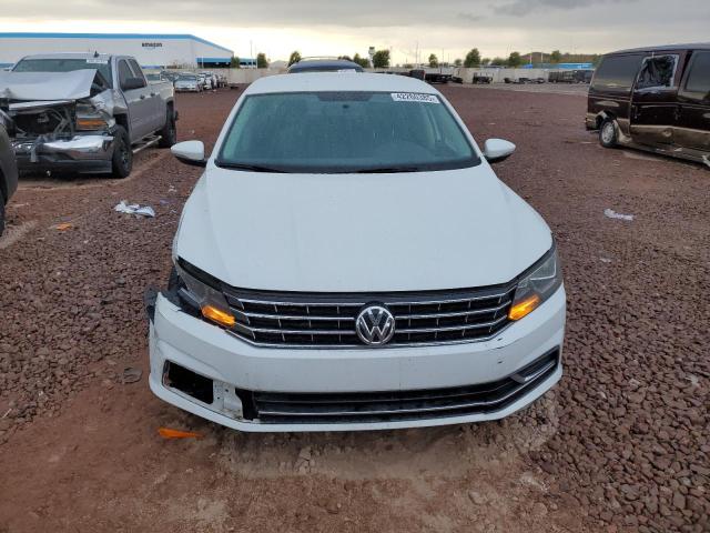 Photo 5 from auction – 2016 VOLKSWAGEN PASSAT with VIN 1VWAT7A37GC052115