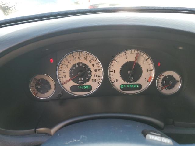Photo 9 from auction – 2002 CHRYSLER TOWN AND C with VIN 2C8GP54L42R633877