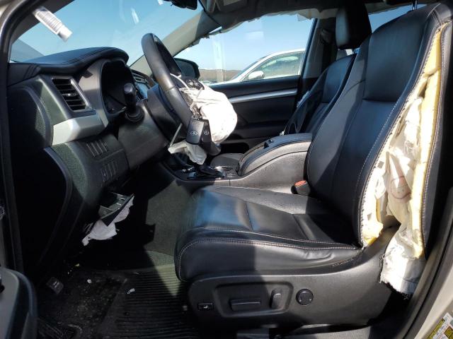 Photo 7 from auction – 2016 TOYOTA HIGHLANDER with VIN 5TDJKRFHXGS312110