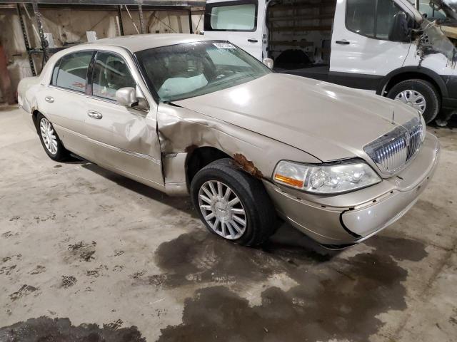 Photo 4 from auction – 2004 LINCOLN TOWN CAR E with VIN 1LNHM81W34Y683629
