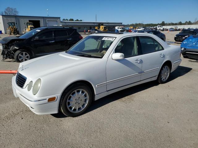 MERCEDES-BENZ E 320 2001 with VIN WDBJF65J71X054376 - Photo from auction