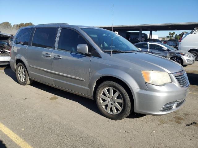 Photo 4 from auction – 2014 CHRYSLER TOWN & COU with VIN 2C4RC1BG1ER326952