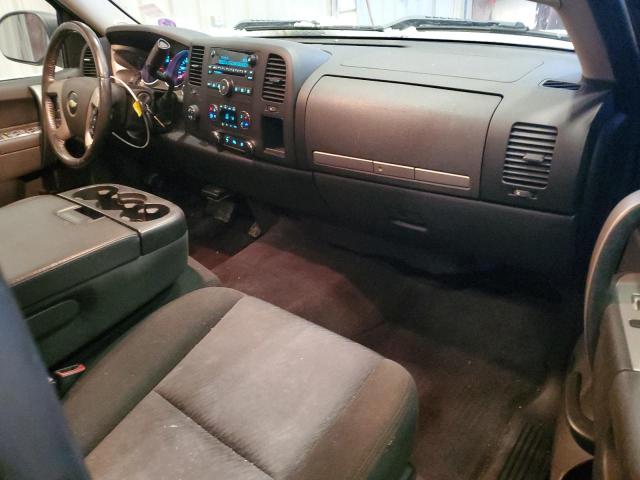 Photo 8 from auction – 2011 CHEVROLET SILVERADO with VIN 1GCRKSE33BZ332805