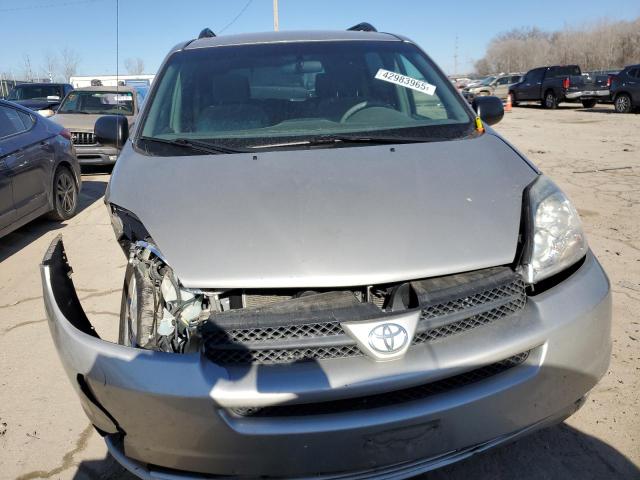Photo 5 from auction – 2005 TOYOTA SIENNA LE with VIN 5TDBA23C15S048442