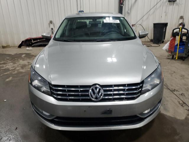 Photo 5 from auction – 2012 VOLKSWAGEN PASSAT SEL with VIN 1VWCH7A37CC083918