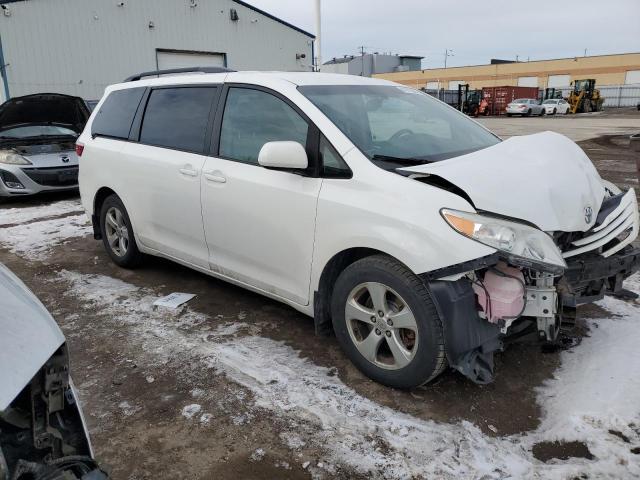 Photo 4 from auction – 2017 TOYOTA SIENNA LE with VIN 5TDKZ3DC4HS805996