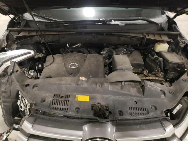 Photo 12 from auction – 2018 TOYOTA HIGHLANDER with VIN 5TDJZRFH7JS536650
