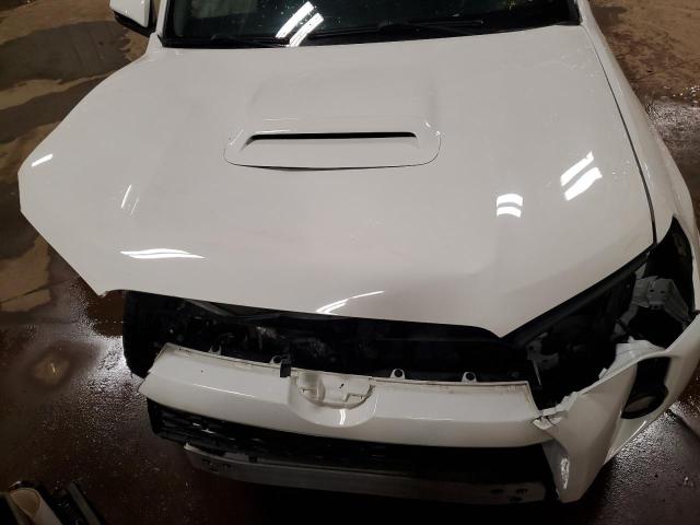 Photo 12 from auction – 2020 TOYOTA 4RUNNER SR with VIN JTEBU5JR2L5740904