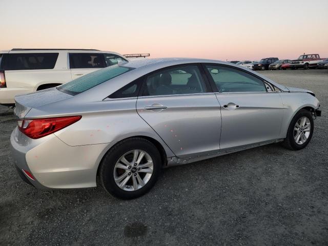 Photo 3 from auction – 2014 HYUNDAI SONATA GLS with VIN 5NPEB4AC0EH849782