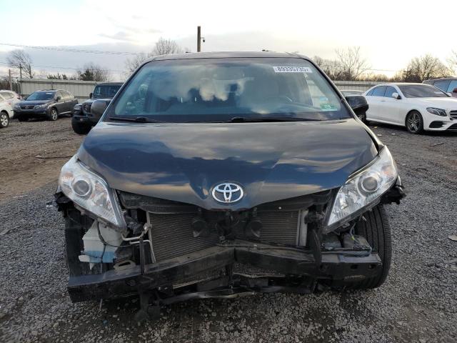 Photo 5 from auction – 2017 TOYOTA SIENNA XLE with VIN 5TDYZ3DC1HS783370