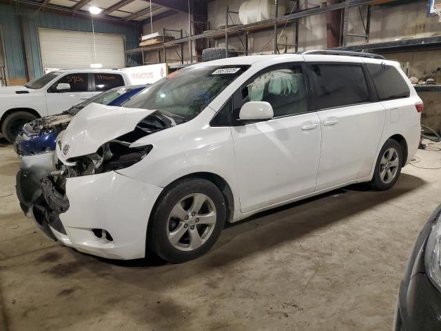 TOYOTA SIENNA LE 2015 with VIN 5TDKK3DC1FS589784 - Photo from auction