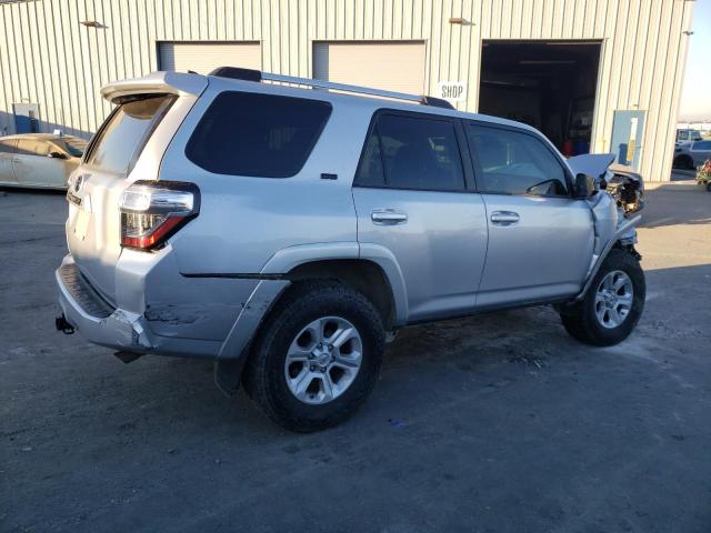 Photo 3 from auction – 2021 TOYOTA 4RUNNER SR with VIN JTEMU5JR6M5929792