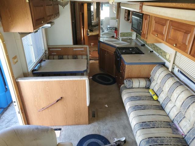 Photo 5 from auction – 2002 HOLI MOTORHOME with VIN 5B4MP67G923351340