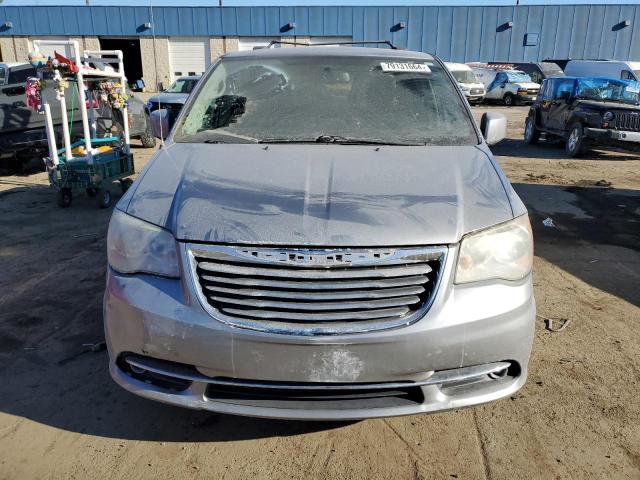 Photo 5 from auction – 2016 CHRYSLER TOWN & COU with VIN 2C4RC1BG6GR141900