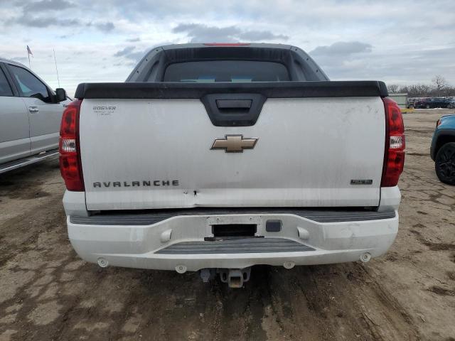 Photo 6 from auction – 2010 CHEVROLET AVALANCHE with VIN 3GNVKFE03AG249019