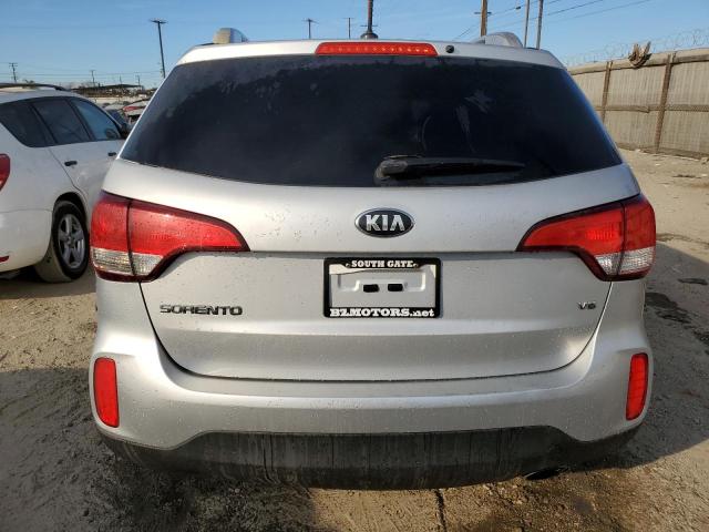 Photo 6 from auction – 2015 KIA SORENTO LX with VIN 5XYKTDA75FG602754