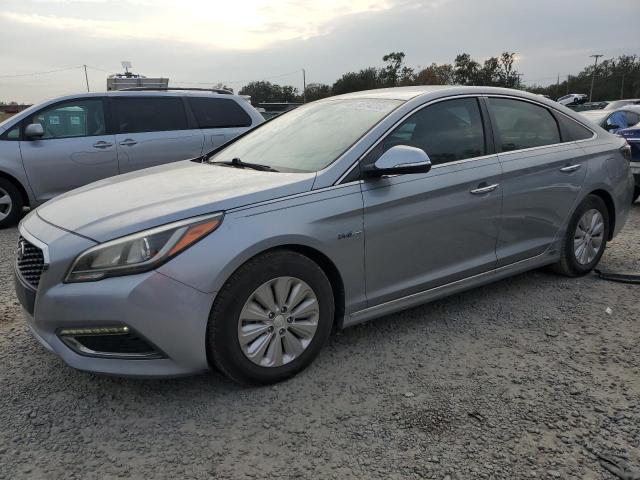 HYUNDAI SONATA HYB 2016 with VIN KMHE24L18GA042167 - Photo from auction