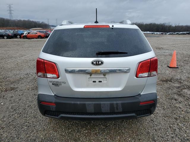 Photo 6 from auction – 2013 KIA SORENTO LX with VIN 5XYKTDA28DG338933