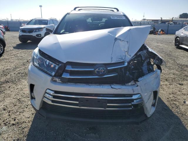 Photo 5 from auction – 2018 TOYOTA HIGHLANDER with VIN 5TDDGRFHXJS038820