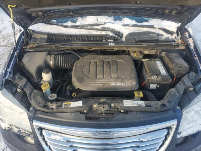 Photo 12 from auction – 2015 CHRYSLER TOWN & COU with VIN 2C4RC1BG8FR538684