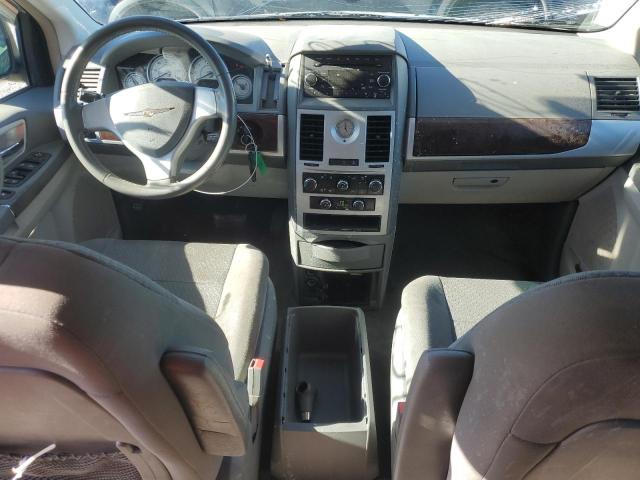 Photo 8 from auction – 2010 CHRYSLER TOWN & COU with VIN 2A4RR5D15AR466828