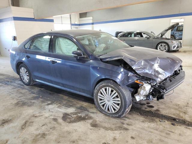 Photo 4 from auction – 2015 VOLKSWAGEN PASSAT S with VIN 1VWAT7A30FC068056